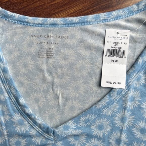 🌿SALE🌿AMERICAN EAGLE Outfitters Floral Tops Size XL - Picture 2 of 6